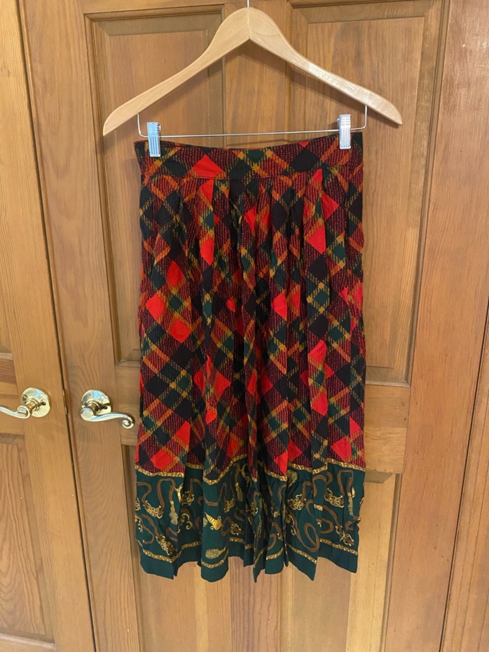 Vintage Sag Harbor Red and Green Patterned Pleated Midi Skirt